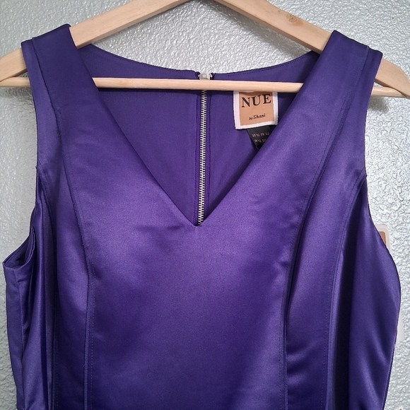 NWT Nue By Designer Shani Plum Satin Sleeveless Formal Dress  Size 10 - Picture 9 of 16